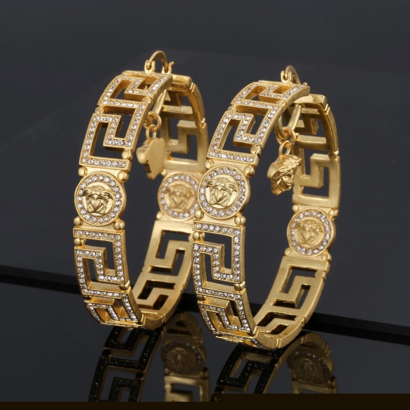 VERSACE